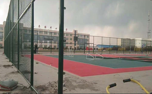-学校操场围网安装案例